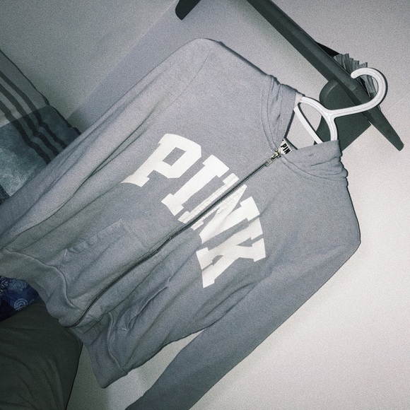 PINK Victoria's Secret Sweaters - VICTORIA’s SECREt PINK SWEATSHIRT PINK Victoria's Secret Sweaters - VICTORIA’s SECREt PINK SWEATSHIRT